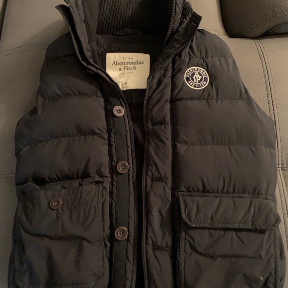 Men’s Vest - Picture 1 of 1